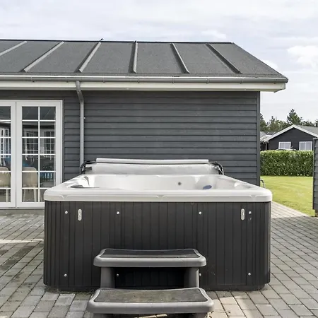 Damita - 350m From The Sea By Interhome *